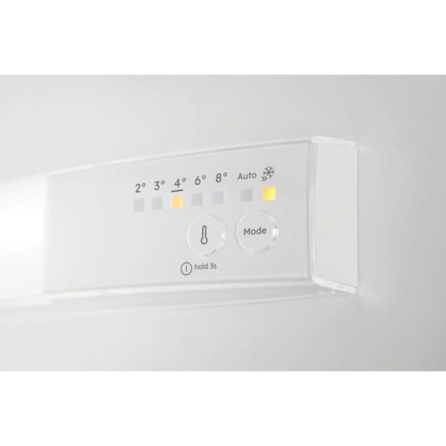 Хладилник с фризер за вграждане Electrolux ENA6LE18S